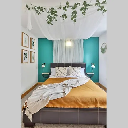 The Exclusive Gem Of Leeds - Sleeps 8