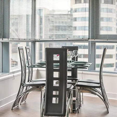 The Exclusive Gem Of Leeds - Sleeps 8 Apartment